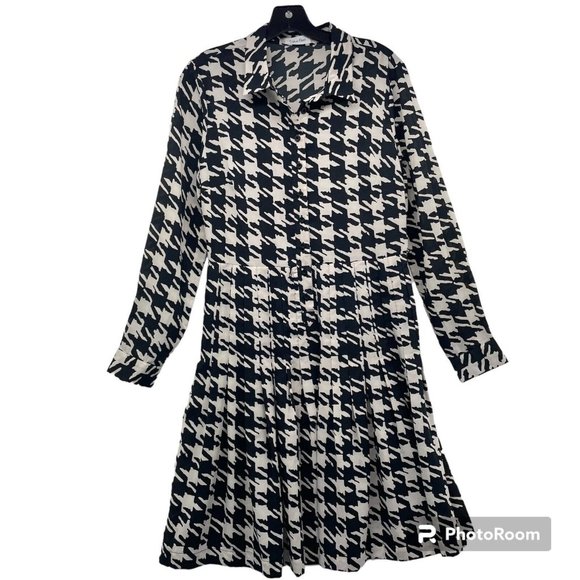 Calvin Klein Dresses & Skirts - Calvin Klein dress pleated long sleeve buttons front beige black size 10 Women